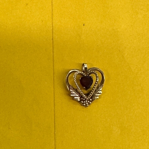 Jewelry - 458381 - 10k BHG Pendant w/ garnet gem